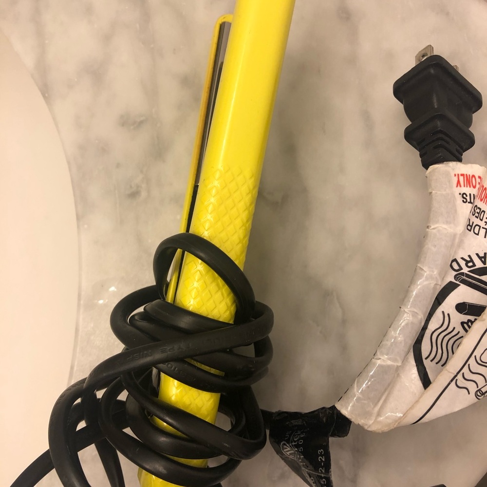 Amika mighty mini styler!